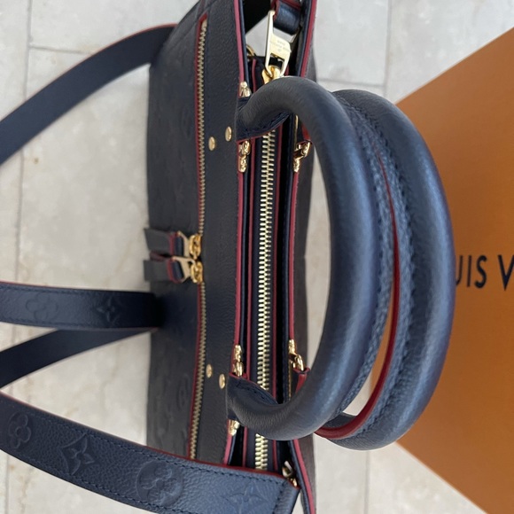 Louis Vuitton π«π· Bag π - Picture 9 of 17